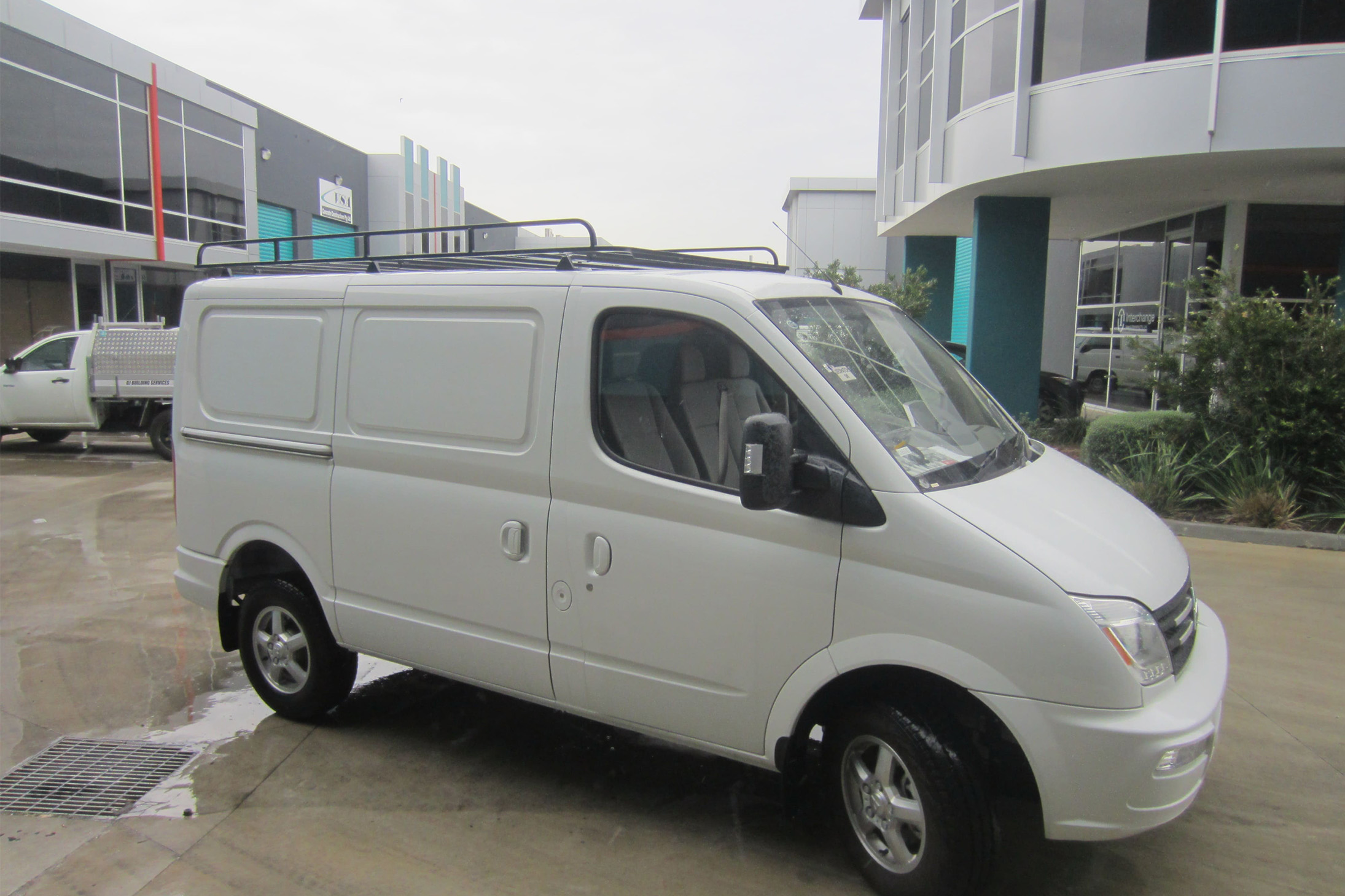 Commercial Max open end roof rack for the LDV V80 V80 LWB H/Roof