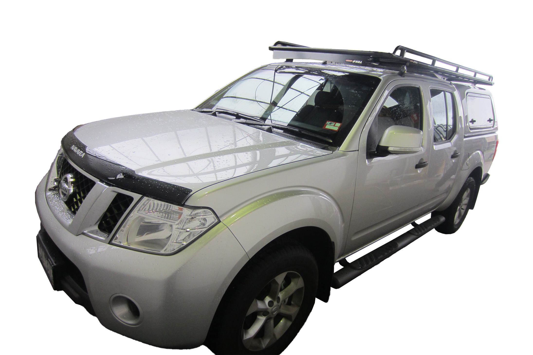 Oval Steel ARB classic combination rack on a Nissan Navara